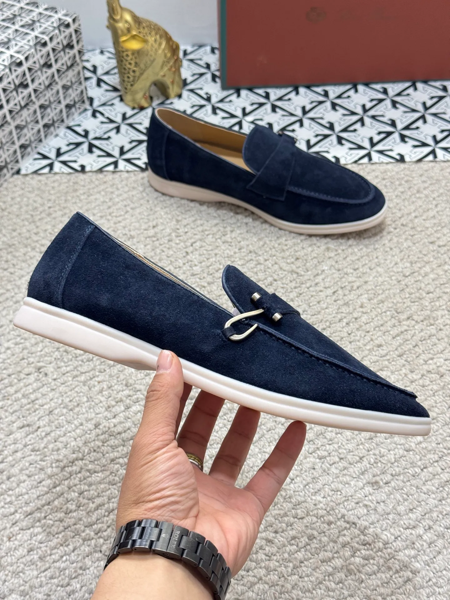 Men's men's shoes 💰380 [New model] 🍓🍓Loro Piana - LP couple model. The new moccasins are made of water-repellent treated suede uppers with rubber soles, a classic. The complex craftsmanship and meticulous structure make the shoes light and soft, allowing you to walk comfortably and freely. Perfect for wearing at the beach or out in the water during the summer. Size: 35-44 (45 customized MH)